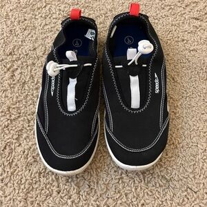 Kid’s Speedo Water Shoes, size large, 4/5